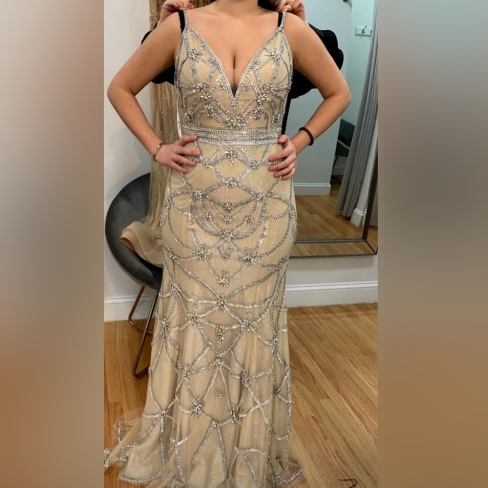 NWT JOVANI EVENING GOWN - Picture 10 of 10